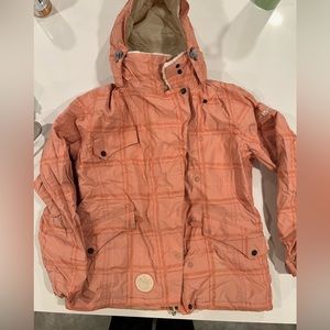 Youth medium girls pink burton ski jacket. Very warm great condition